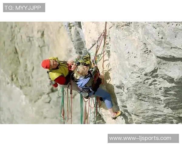 实时新闻南京攀岩队中路突破革新引领攀岩运动新潮流与新风尚